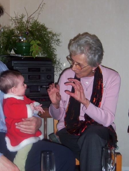 Jacqueline avec sa petite nièce